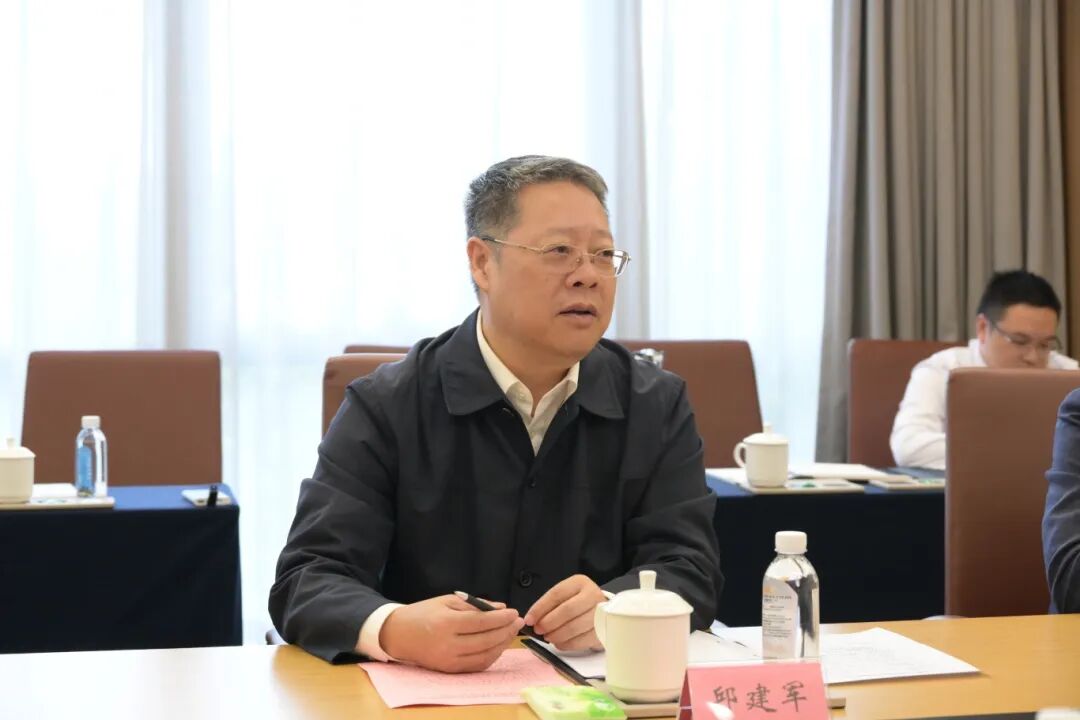 01c36acf6da11701168448d7c96fe06.jpg 01c36acf6da11701168448d7c96fe06.jpg